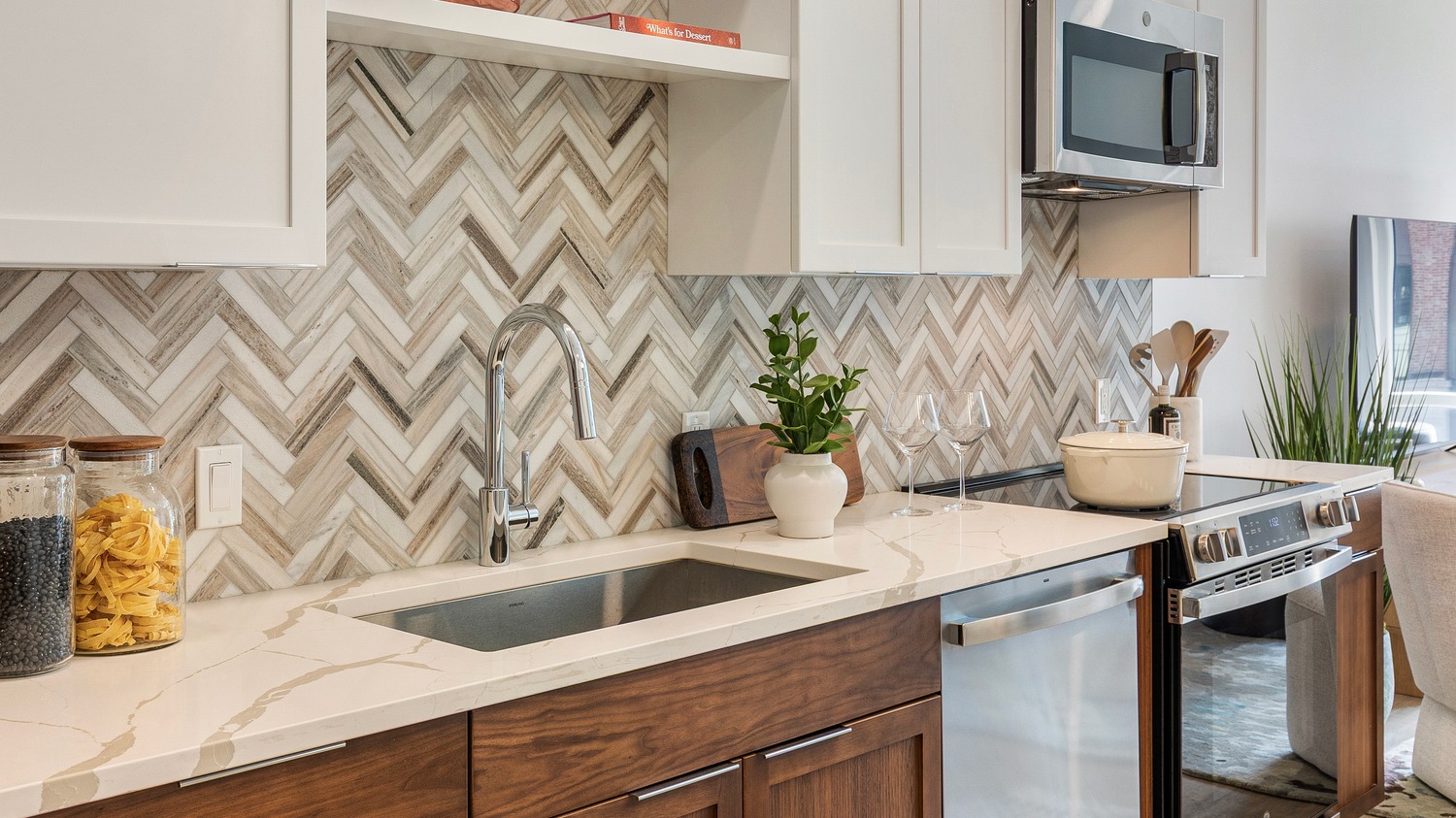 Kitchen in one of Epicurean's luxury apartments in Salem, NH