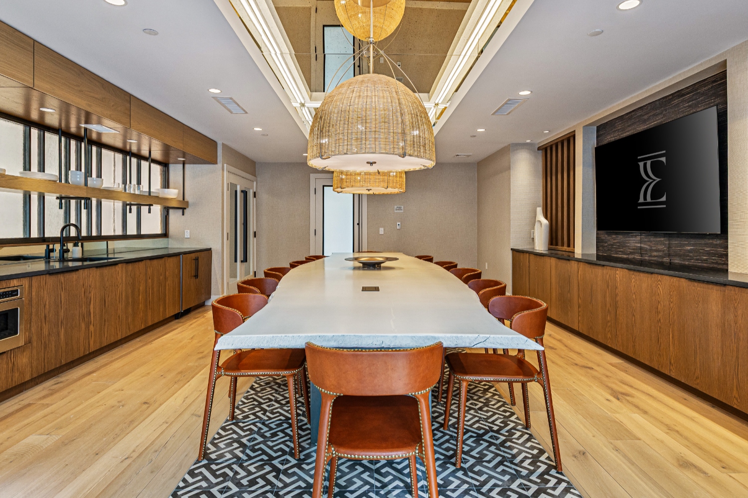 Epicurean_LuxuryCommunity_Amenities_KitchenLounge_TuscanVillage