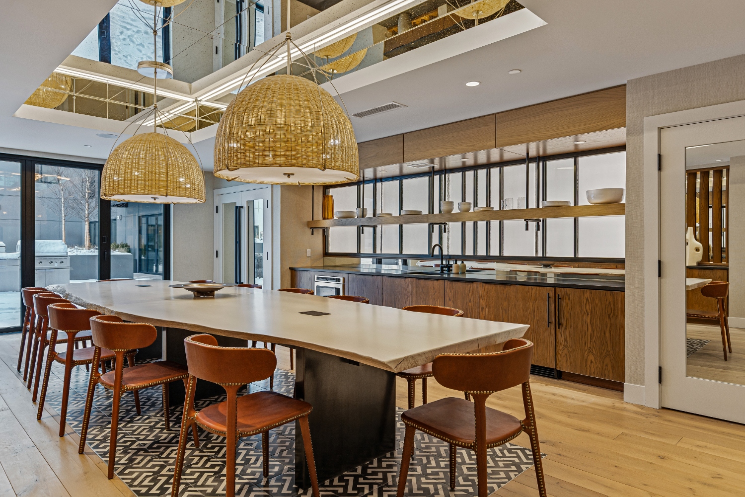 Epicurean_LuxuryCommunity_Amenities_ConferenceRoom_TuscanVillage