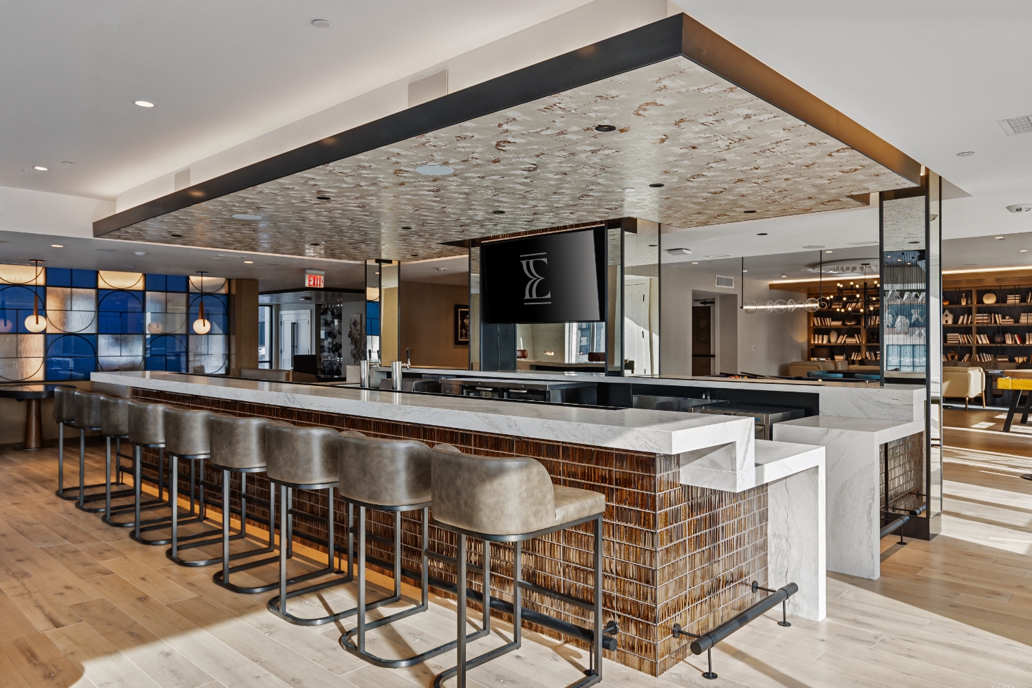 Epicurean_LuxuryCommunity_Amenities_KitchenLounge_TuscanVillage