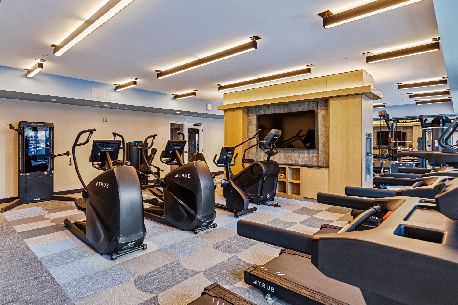 Epicurean_LuxuryCommunity_Amenities_Fitness_TuscanVillage